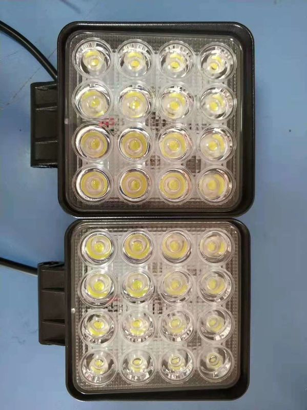 48w Scavatori di ricambio 12V 24V Scavatori luce di lavoro per camion Scavatori auto e auto