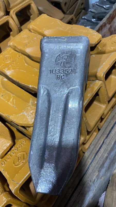 Acciaio legato escavatore secchio denti forgiatura fusione IU3352 denti di roccia per gatti E320