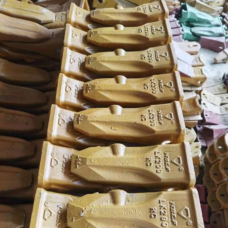 IU3252 Denti di secchio per escavatori rigidi Vibro per trivellazione Denti di secchio per CAT 312