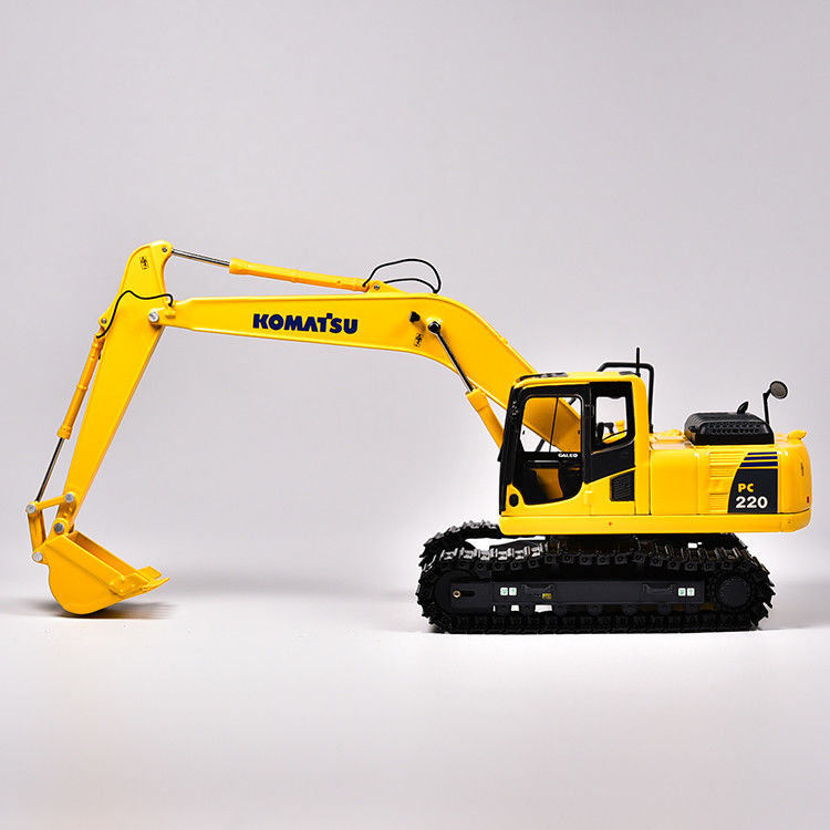 Komatsu PC200 PC220 Escavatore a fusione a stampaggio Modello 1/50 Scala attrezzature pesanti giocattolo da collezione