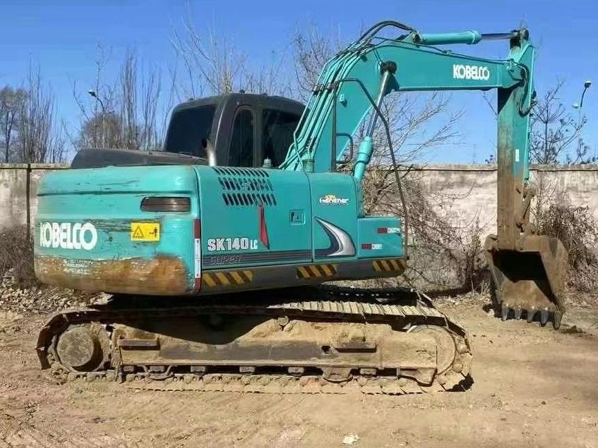 Escavatore idraulico 2018 Kobelco SK140-8 con 5000 ore di funzionamento pronto a funzionare