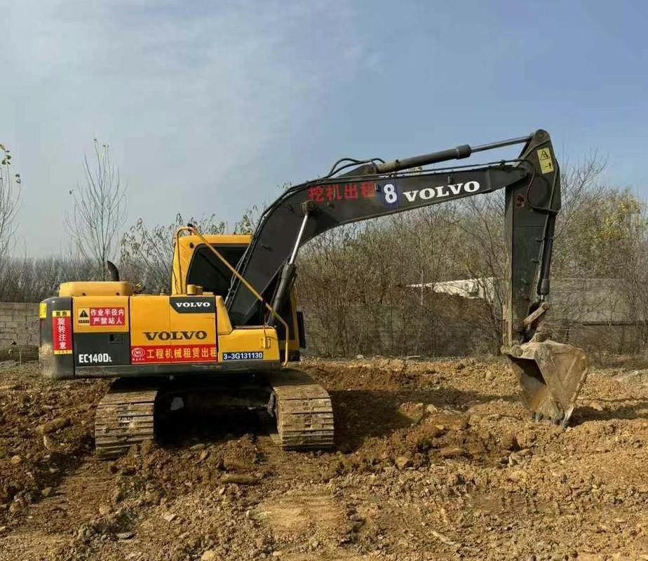Escavatore Volvo EC140 usato in ottime condizioni pronto per una rapida spedizione in tutto il mondo