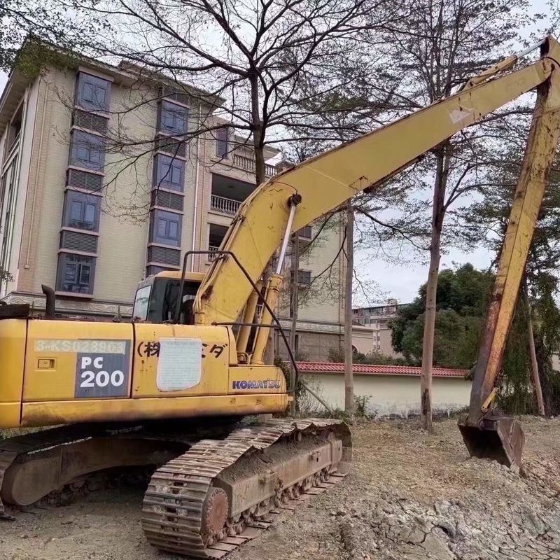 Potente escavatore Komatsu PC200-7 con braccio a lunga portata di 18 metri per costruzioni pesanti