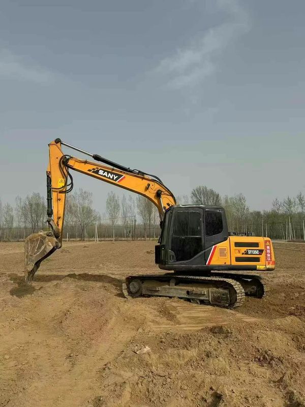 Escavatore SANY SY135 13,5 tonnellate usato per le applicazioni di costruzione mineraria