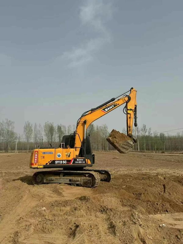 Escavatore SANY SY135 13,5 tonnellate usato per le applicazioni di costruzione mineraria