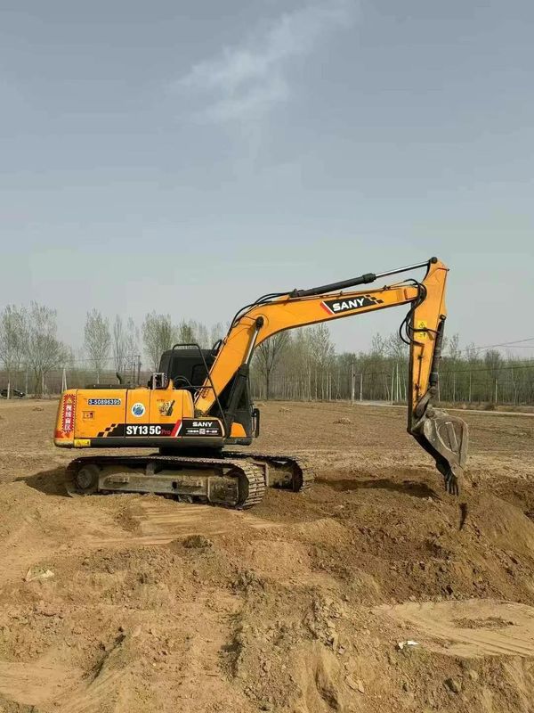 Escavatore SANY SY135 13,5 tonnellate usato per le applicazioni di costruzione mineraria