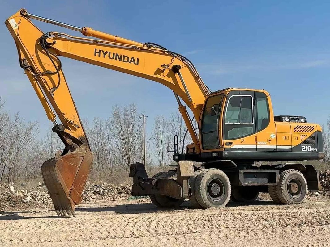 Escavatore a ruote Hyundai 210-9 usato del 2014 Condizione affidabile Prezzo accessibile