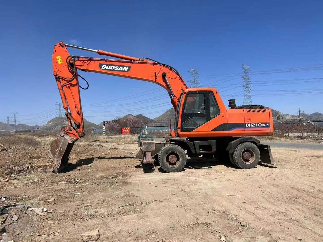 Escavatore a ruote usato Doosan DH210 con azionamento idraulico e peso operativo Escavatore di buona qualità