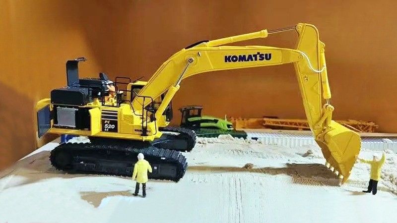 1/43 Scale Komatsu PC520LC-11M0 Alloy Die-Cast Excavator Model - Licenziato da collezionista
