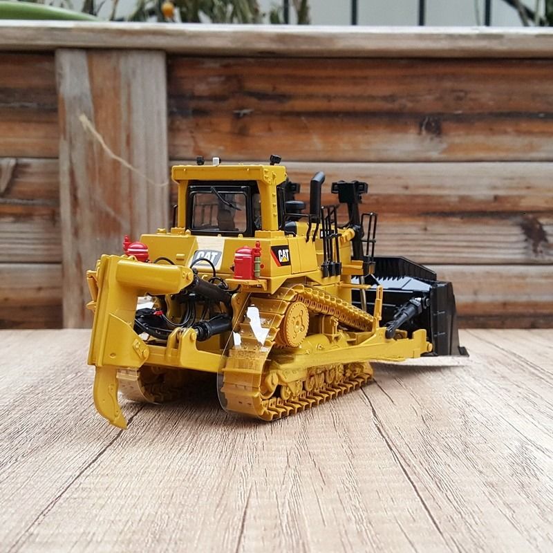 DM 1/50 D10T2 Bulldozer a rotaia Modello stampato Veicolo da costruzione 85532C Da collezione