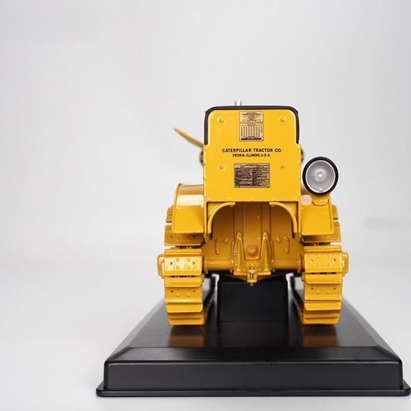 Diecast Masters 1:16 Scala 25 Trattore Modello DM Legatura Veicolo agricolo in miniatura 85679