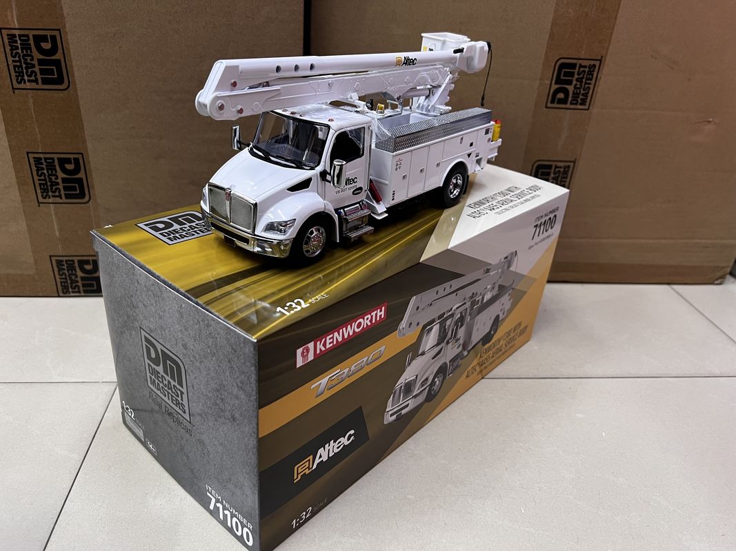 DM 1/32 Kenworth T380 Piattaforma di lavoro aereo Camion Legato Veicolo da costruzione Modello 71100
