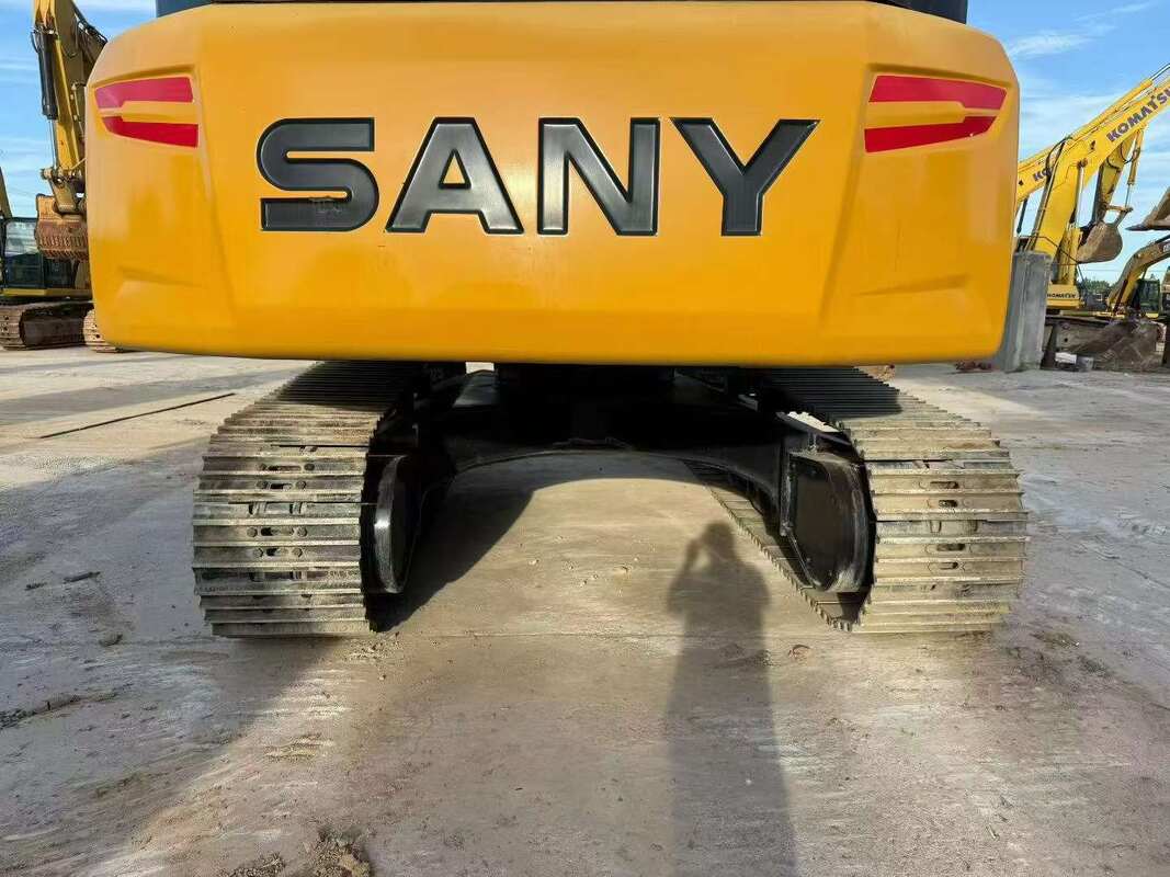 Nuovo Sany 335 escavatore, motore Isuzu nazionale III, in magazzino.