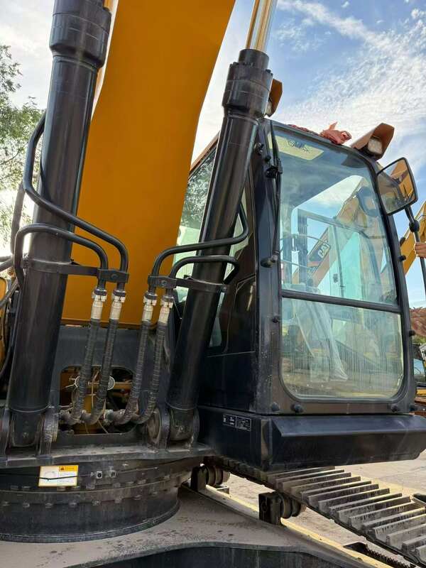 Nuovo Sany 335 escavatore, motore Isuzu nazionale III, in magazzino.