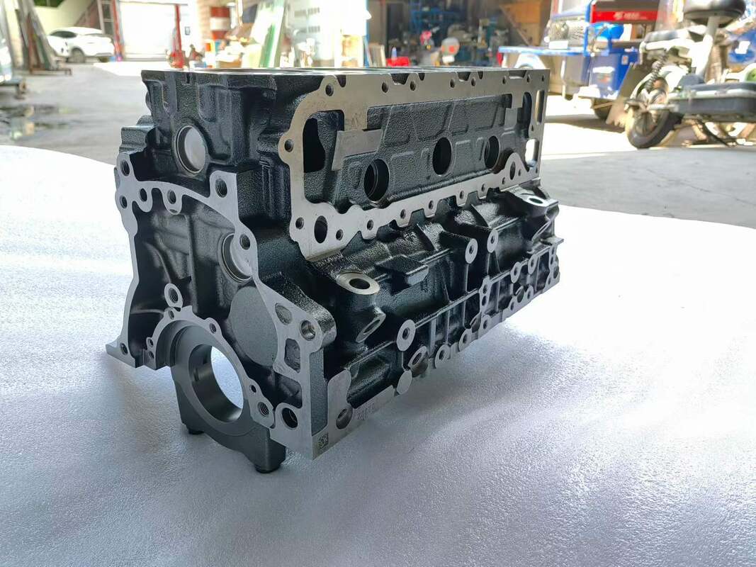 Per parti del motore dell'escavatore ISUZU 4JJ1 4HG1 4HF1 4HK1 Blocco cilindri motore 4JJ1 Cilindri a blocco