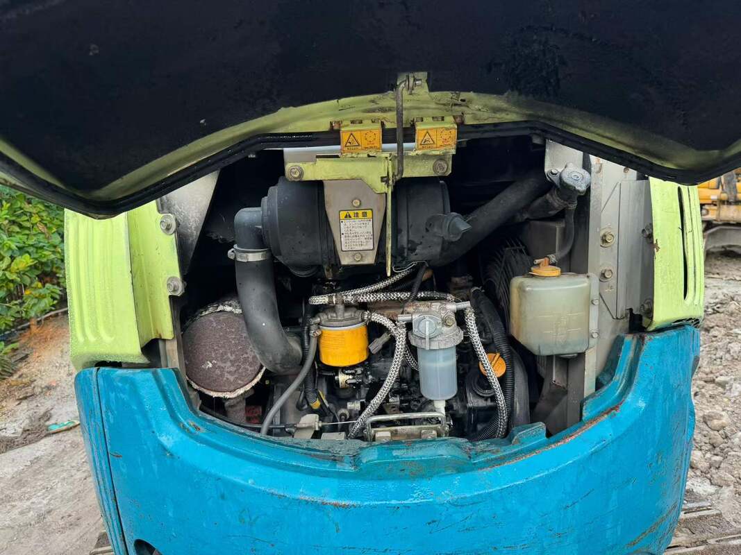 Usato YANMARR Vio30 mini escavatore da 3 tonnellate in magazzino in vendita